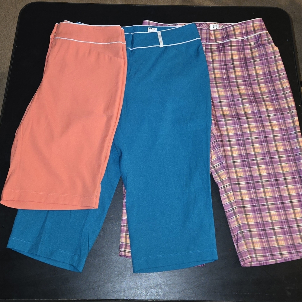 TAIL WHITE LABEL WOMEN'S GOLF SHORTS SZ. 8